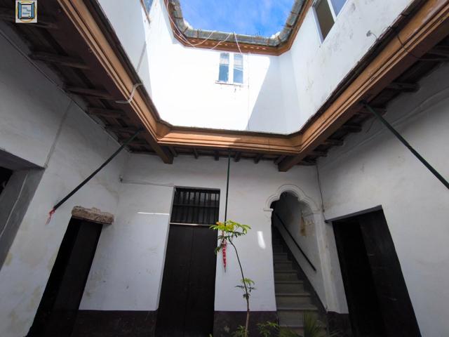EDIFICO EN VENTA DEL SIGLO XIX EN EL PUERTO DE SANTA MARIA (CÁDIZ) photo 0