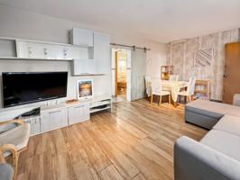 Unifamiliar Pareada En venta en Los Pinos 8, Torrejon De La Calzada photo 0