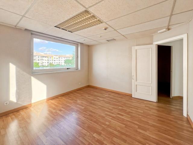 Venta de Oficina en Majadahonda photo 0