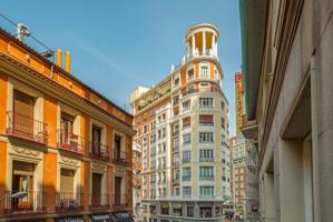 Extraordinaria oportunidad piso en venta zona Gran Vía. photo 0
