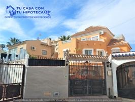 Villa En venta en San Miguel de Salinas photo 0