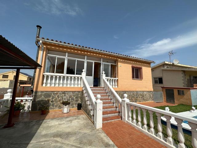 Fantástica Villa con piscina a tan solo unos minutos del mar. photo 0
