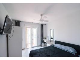 HABITACION CON BALCON FULL EQUIPADA Y CON SERVICIOS INCLUIDOS (MADRID) photo 0