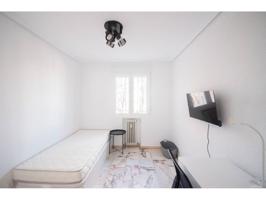 HABITACION FULL EQUIPADA Y CON SERVICIOS INCLUIDOS EN MADRID. photo 0