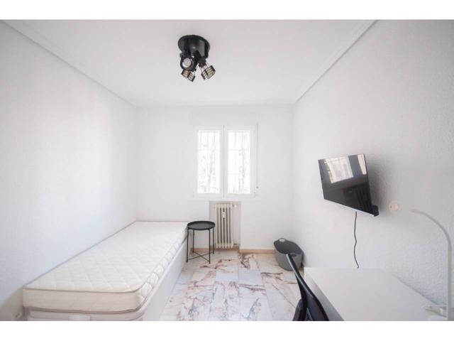 HABITACION FULL EQUIPADA Y CON SERVICIOS INCLUIDOS EN MADRID. photo 0