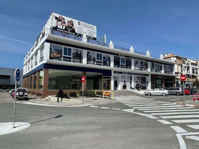 Edificio en alquiler situado frente a Carrefour - Granada photo 0