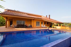 Casa En venta en Can Boatell, Llinars Del Vallès photo 0