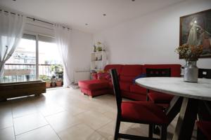 Piso En venta en Calle Joaquim Blume, 36, Llinars Del Vallès photo 0