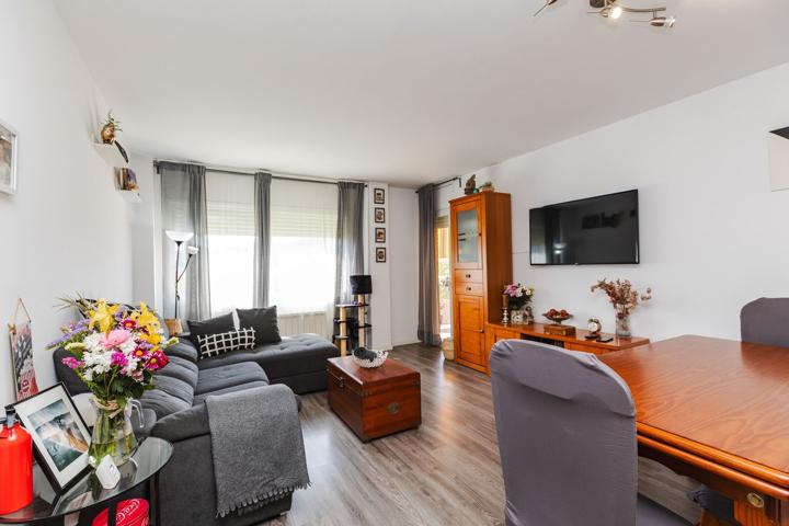  Ático En venta en Calle Del Germà Julià, Sant Celoni photo 0