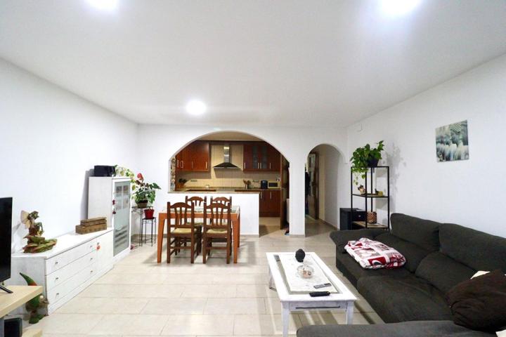 Piso En venta en Cl Joan Maragall, Llinars Del Vallès photo 0