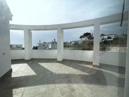 VILLA INDEPENDIENTE CON SEIS HABITACIONES EN BENALMÁDENA photo 0