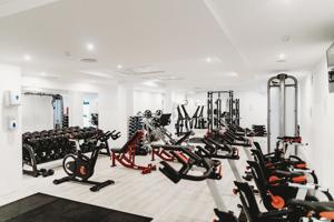 Oportunidad de inversión!! Venta Centro deportivo a pleno rendimiento Benalmádena photo 0