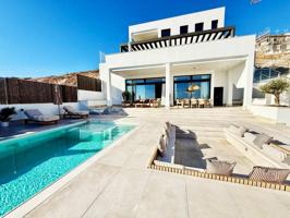 Villa a estrenar Benalmádena, vistas panorámicas al mar, nueva construcción de lujo Costa del Sol photo 0