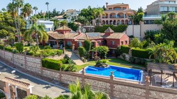 Villa de lujo en Benalmádena con vistas al mar en Benalmádena, Costa del sol photo 0