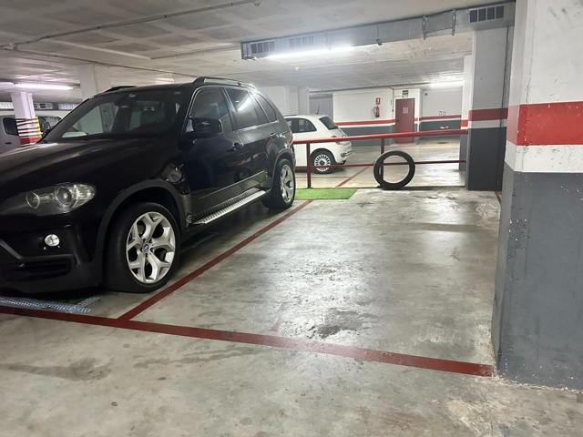 VENTA DE PARQUINGS EN C- CERVANTES JUNTO A RAMBLA photo 0