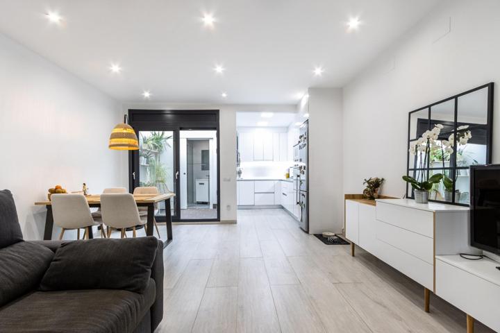 POBLE NOU - ¡¡¡CASA REHABILITADA EN 2021 CON AMPLIOS ESPACIOS!!! photo 0
