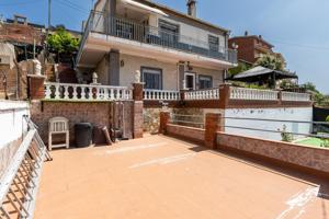 FANTÁSTICA CASA PARA DOS FAMILIAS CON PISCINA photo 0