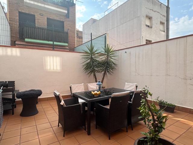 Triplex en venta en Ripollet Centro photo 0