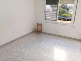 Piso en venta en Can Mas, Ripollet photo 0