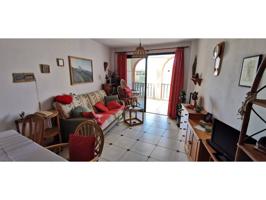 Apartamento con terraza y balcón en el barrio costero de Puerto Naos photo 0