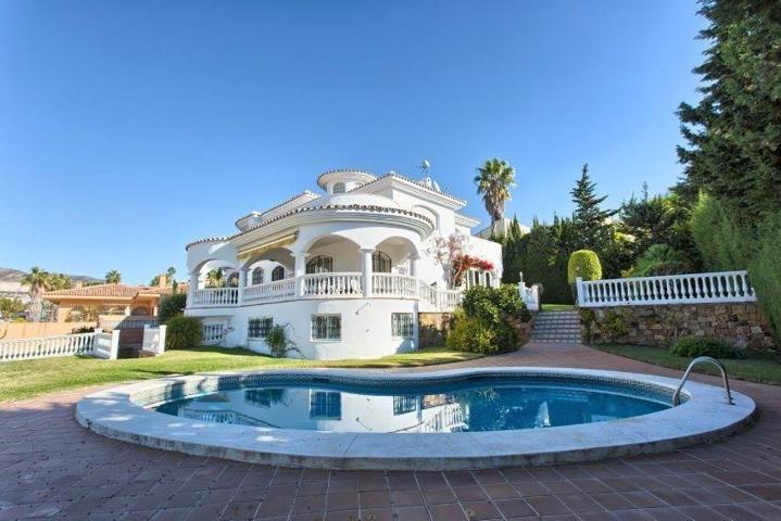 Villa con Precioso estilo Colonial!!! photo 0