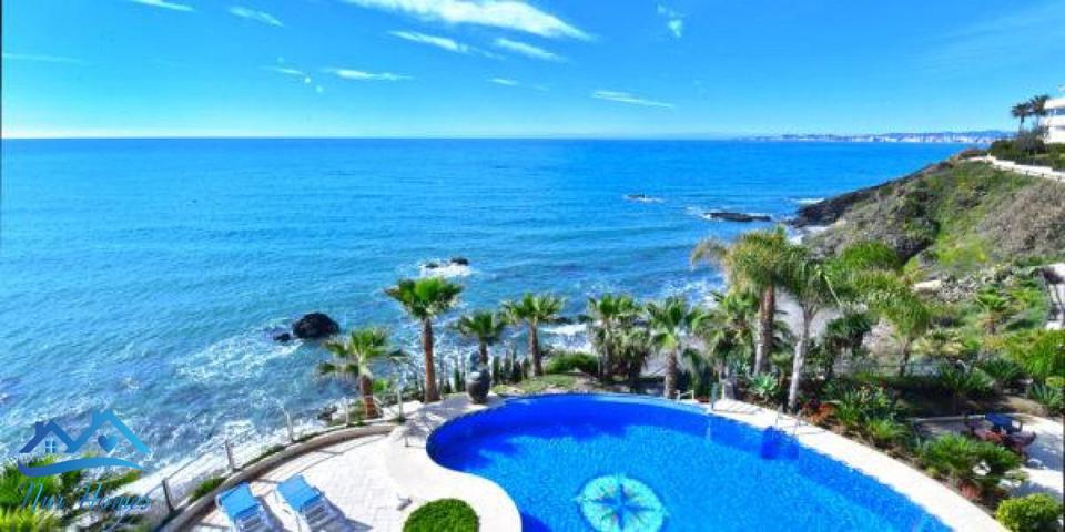 APARTAMENTO DE LUJO EN 1ª LÍNEA DE MAR EN TORREQUEBRADA photo 0