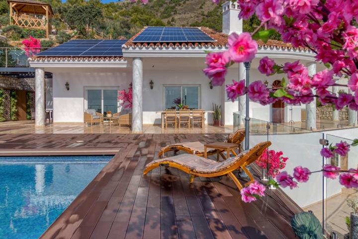 VILLA DE LUJO EN MIJAS CON IMPRESIONATES VISTAS AL MAR photo 0