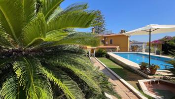 VILLA FAMILIAR CON PARCELA DE 2000 M2 photo 0