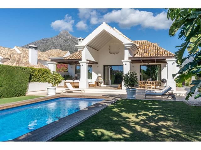 Casa en venta en Lomas de Marbella Club-Puente Romano(29602) photo 0