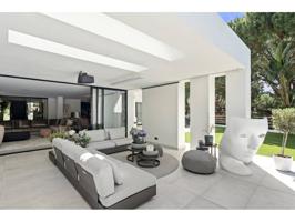 Casa en venta en Cabopino-Reserva de Marbella photo 0