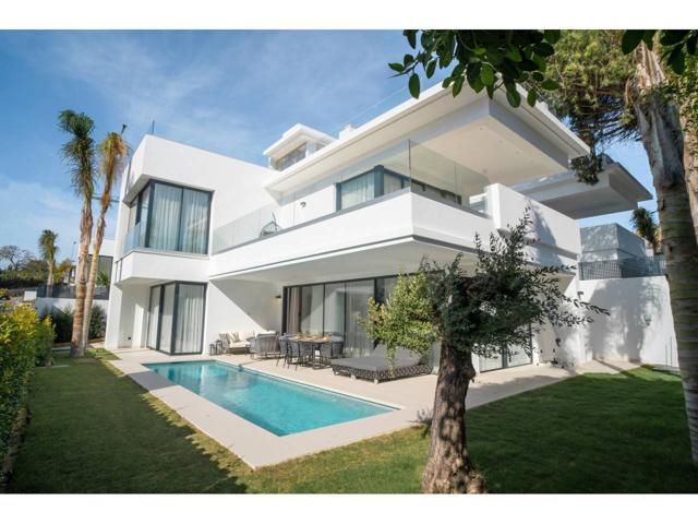 Casa en venta en Lomas de Marbella Club-Puente Romano(29602) photo 0