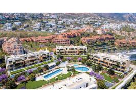 Apartamento en venta en El Paraíso-Atalaya-Benamara photo 0