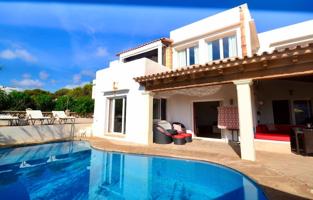 Exclusiva Villa en Primera Línea de Cala d'Or: Tu Refugio Junto al Mar photo 0