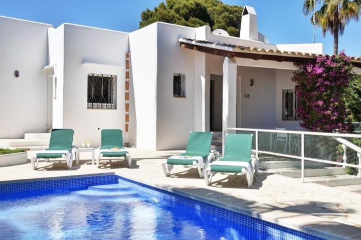 Chalet ibicenco con licencia turística a solo 50 metros del mar en Cala Egos - Cala d'Or photo 0