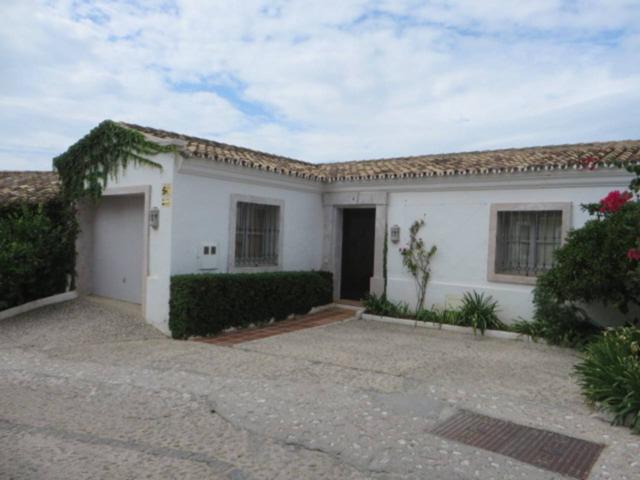 OPORTUNIDAD DE INVERSIÓN – INMUEBLE NPL Benahavís photo 0