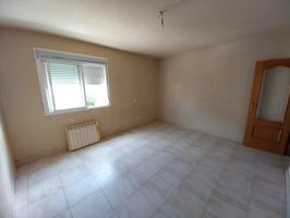 Piso en venta en Tarancón photo 0