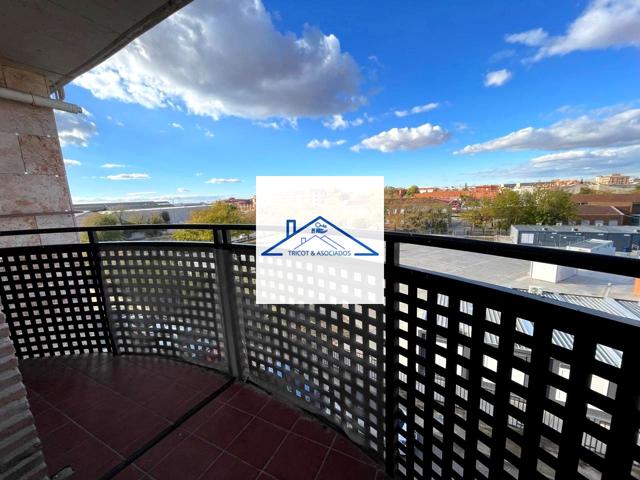 Piso en venta en Jose Peña photo 0