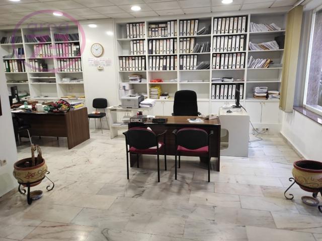 Local En alquiler en Badajoz photo 0