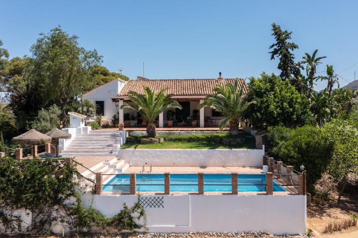 Maravilloso cortijo andaluz con muchísimas posibilidades! photo 0