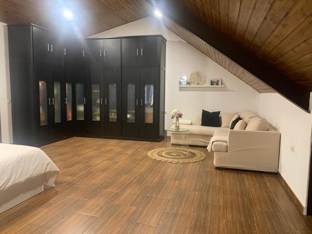 Se vende casa en Las Lomas de la Polvora photo 0