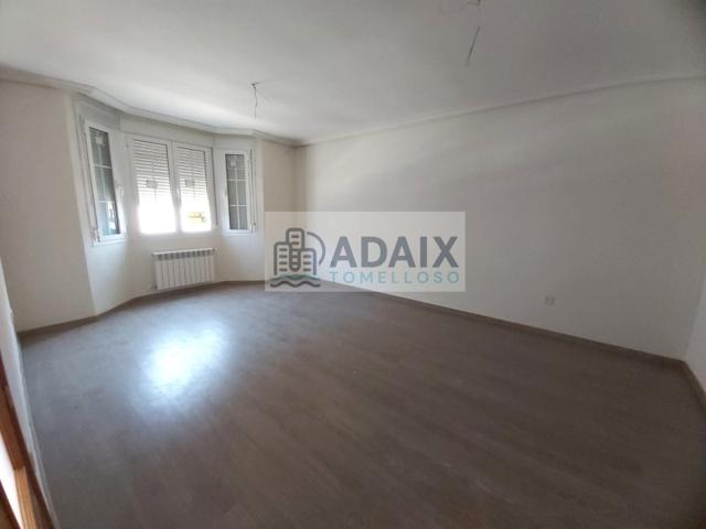 Adosado en Venta en Tomelloso, Ciudad Real photo 0