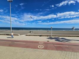 ADOSADO EN PRIMERA LINEA DE PLAYA EN TORRE DEL MAR photo 0