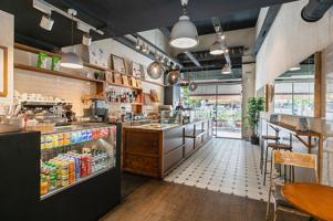 Traspaso Bar-Cafetería en Funcionamiento al lado de Passeig de Gràcia photo 0