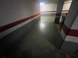 Plaza de parking mediana en Lapuyade, junto a Cuellar photo 0