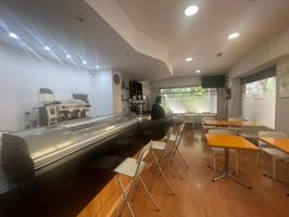Se vende bar totalmente equipado en Zaragoza – Barrio San José (Calle Rosellón) photo 0