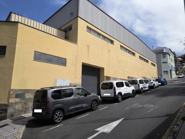 Nave comercial en venta en Barrio Tamaide photo 0