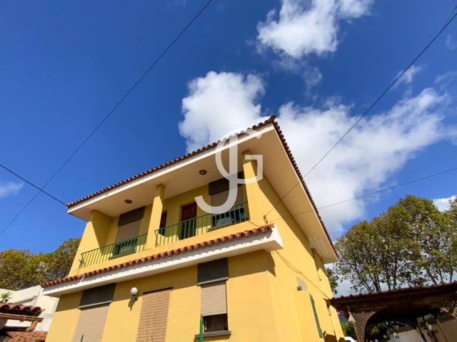 LA LAGUNA | Vivienda rodeada de jardín y patio canario photo 0