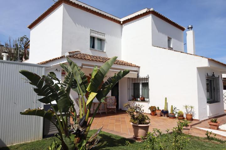 VILLA EN URVEROSA, EL ROMPIDO, CON VISTAS AL MAR photo 0