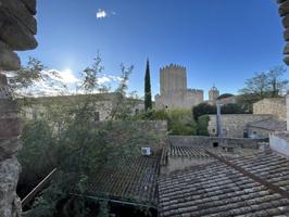 Gran Oportunidad en el Corazón de Peratallada: Finca con Gran Potencial photo 0