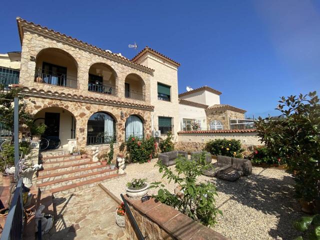 Casa unifamiliar en venta en Puntabrava-Port Salvi-Urbanitzacions de l'Oest photo 0